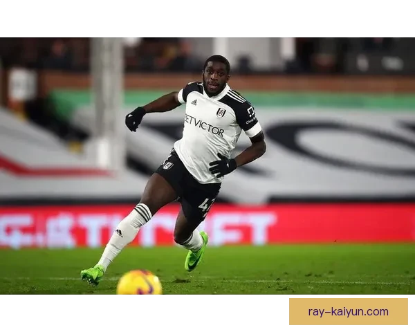 南安普顿在新赛季展现出攻防平衡的整体表现,值得关注球队走势清晰 南安普顿在新赛季展现出攻防平衡的整体表现,值得关注球队走势清晰