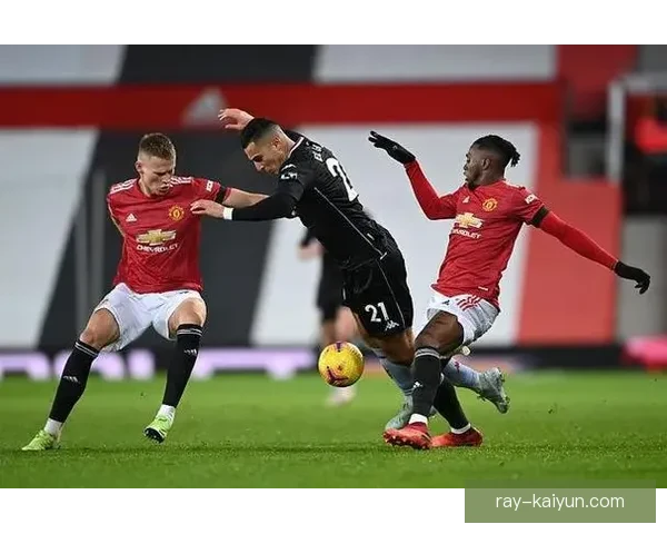 哥伦比亚队边路进攻表现稳健，战术执行清晰提升